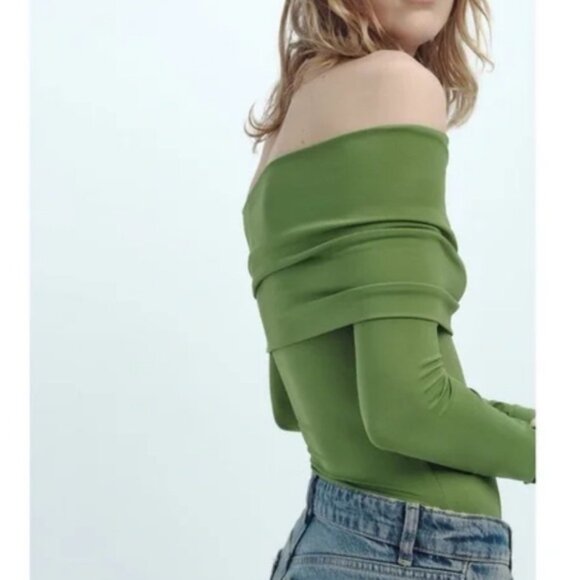 Zara - Off-The-Shoulder Bodysuit 3905/159/513 | Medium | Green Meadow - Picture 1 of 11